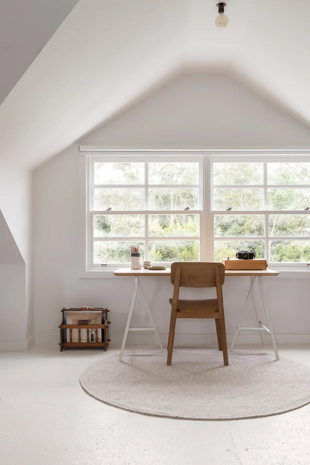 Jiva Round Braided Wool Rug in Ivory Beige