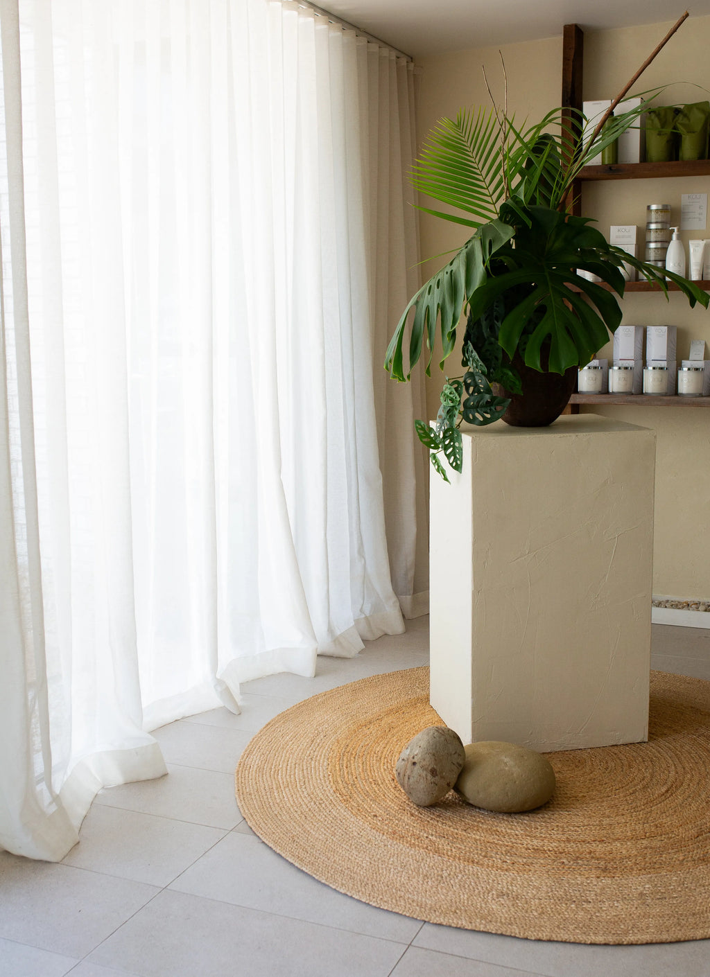 Ananda Round Two Toned Natural Jute Rug