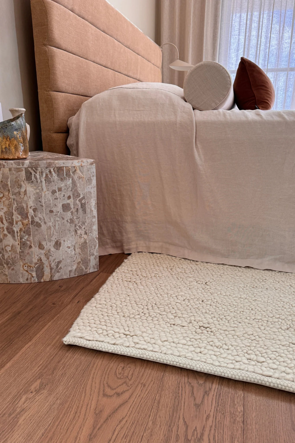 Newport Pebbly Weave Wool Rug in Ivory