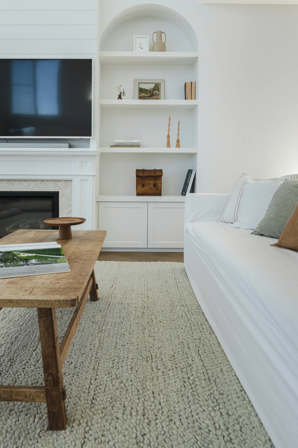 Newport Pebbly Weave Wool Rug in Grey