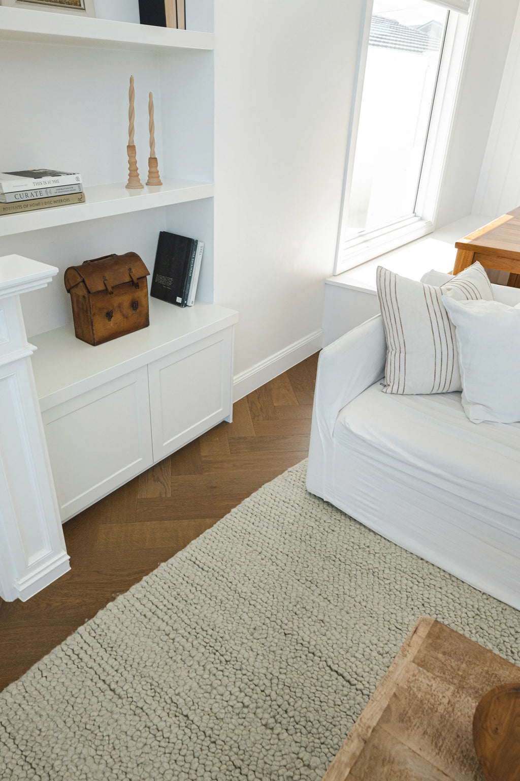 Newport Pebbly Weave Wool Rug in Grey