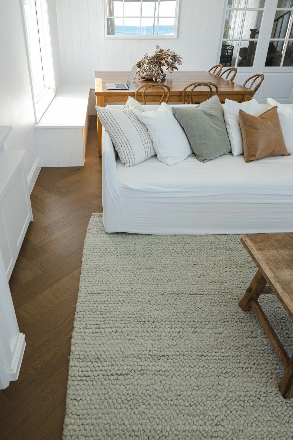 Newport Pebbly Weave Wool Rug in Grey