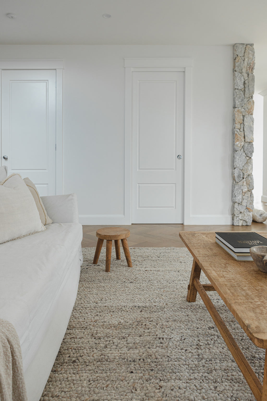 Topanga Chunky Wool Rug in Pebble