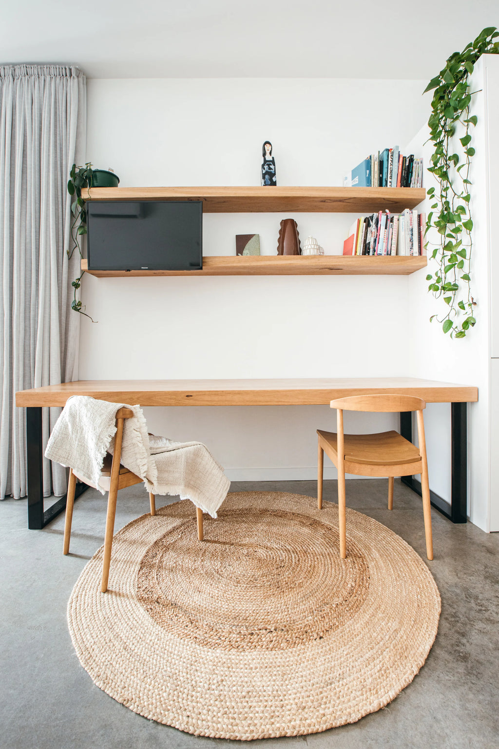 Ananda Round Two Toned Natural Jute Rug