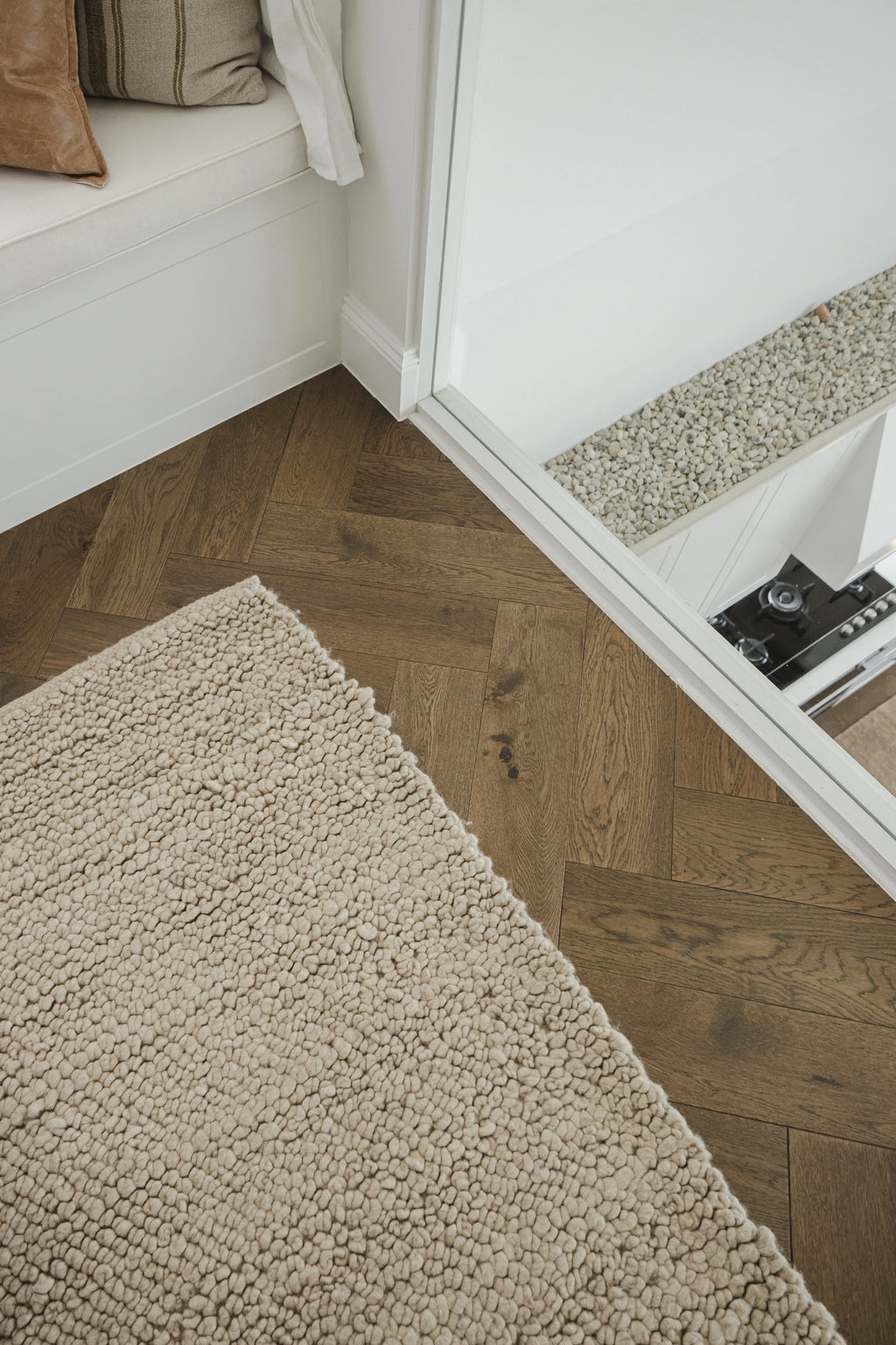 Newport Pebbly Weave Wool Rug in Beige