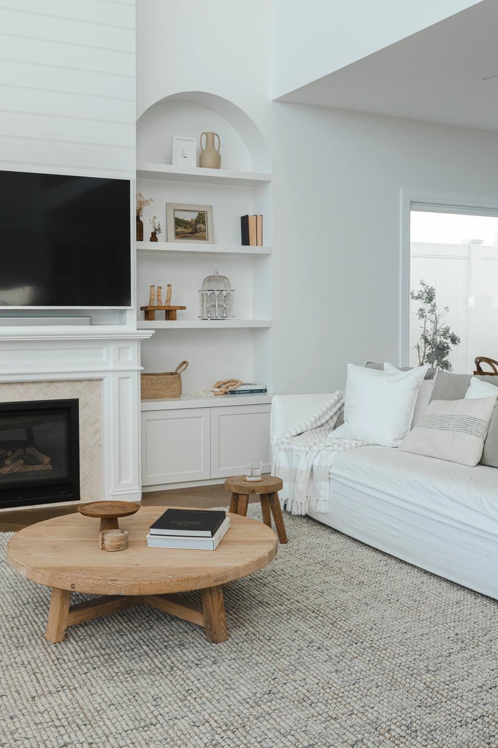 Alskar Handwoven Wool and Jute Rug in Grey