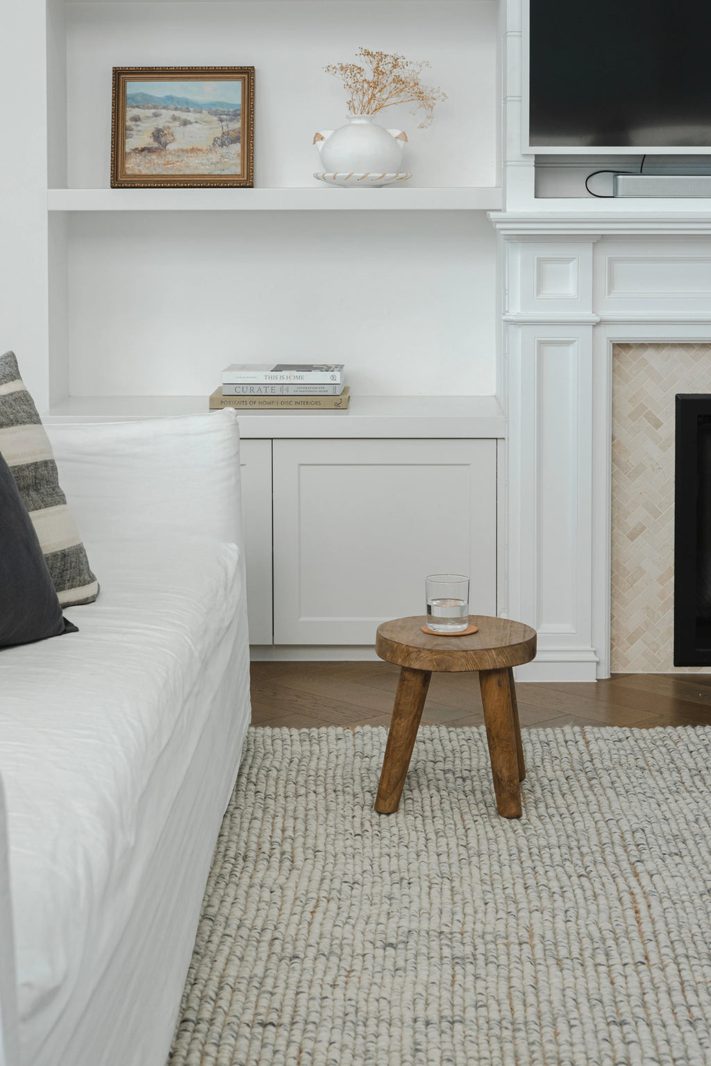 Alskar Handwoven Wool and Jute Rug in Grey