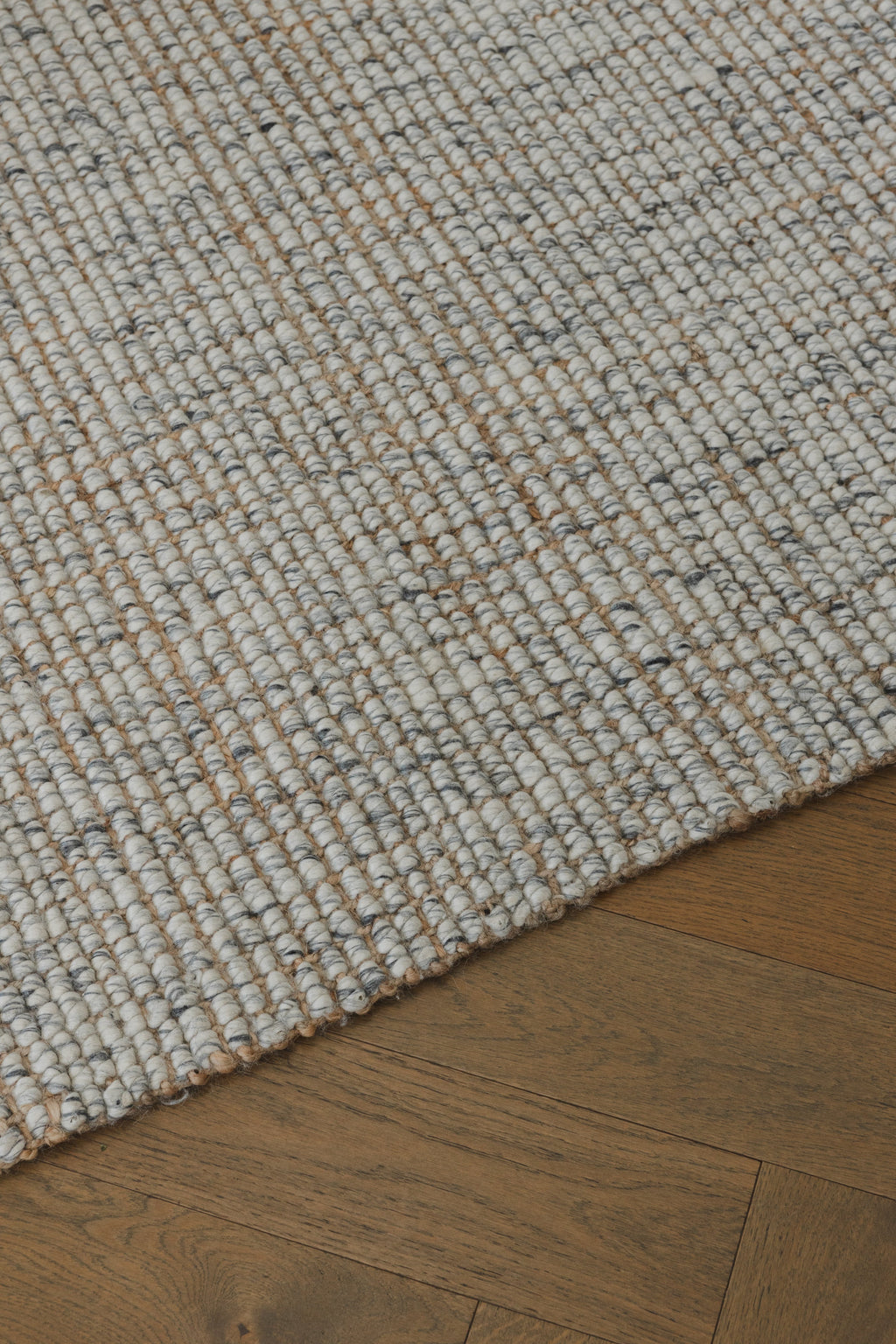 Alskar Handwoven Wool and Jute Runner Rug in Grey