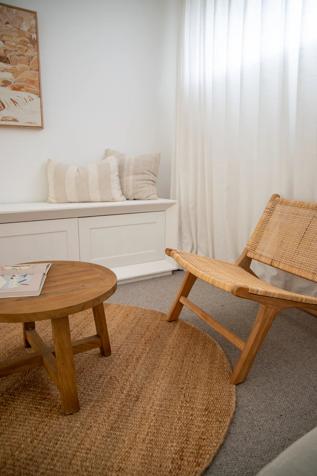 Dharana Jute Round Rug in Natural