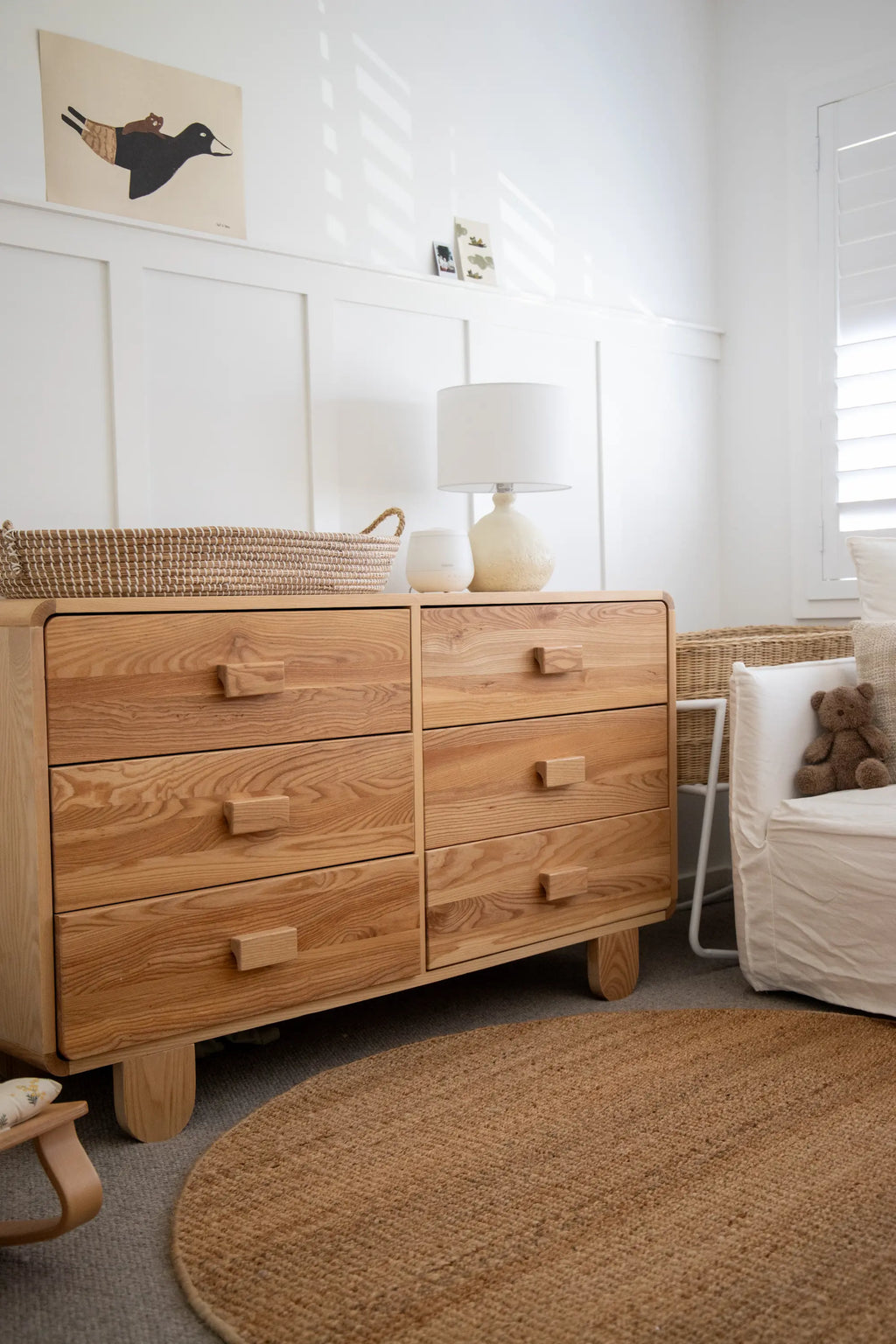 Dharana Jute Round Rug in Natural