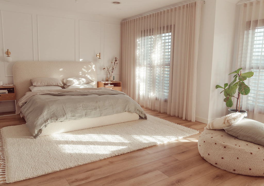 Sapna Hand Knotted New Zealand Ribbed Wool Rug in Ivory