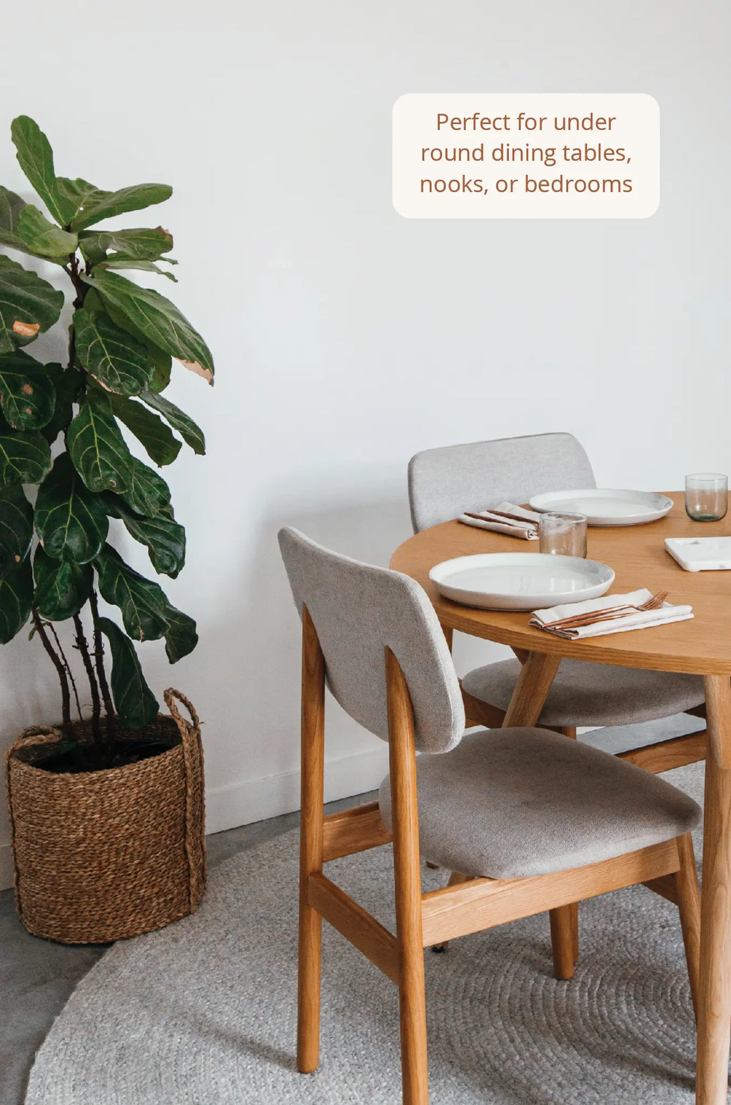 Jiva Round Braided Wool Rug in Ivory & Soft Grey