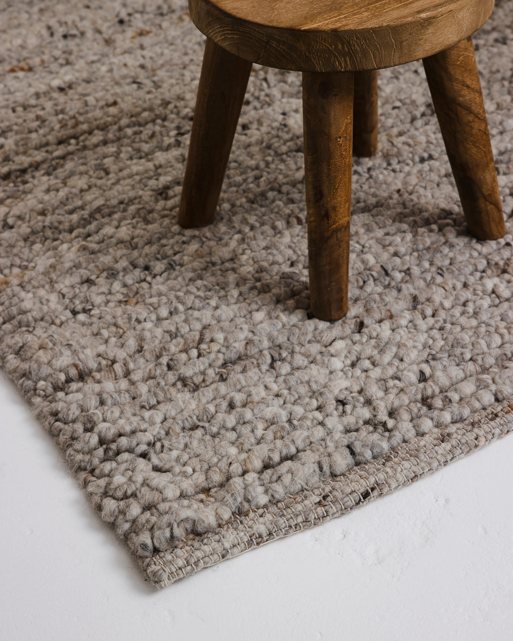 Topanga Chunky Wool Rug in Pebble